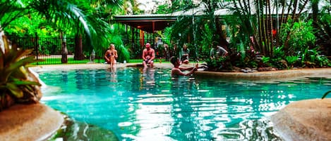 Utomhuspool