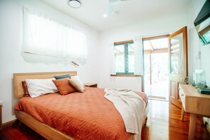 Standard Room, 1 Queen Bed, Garden View | Egyptian cotton sheets, premium bedding, individually decorated