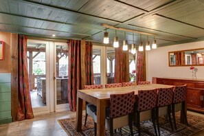 Dining - BoHo Summer House – light house for 10 guests, every bedroom with own bath (Kockengen)