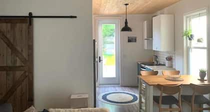 Artistic Picton getaway