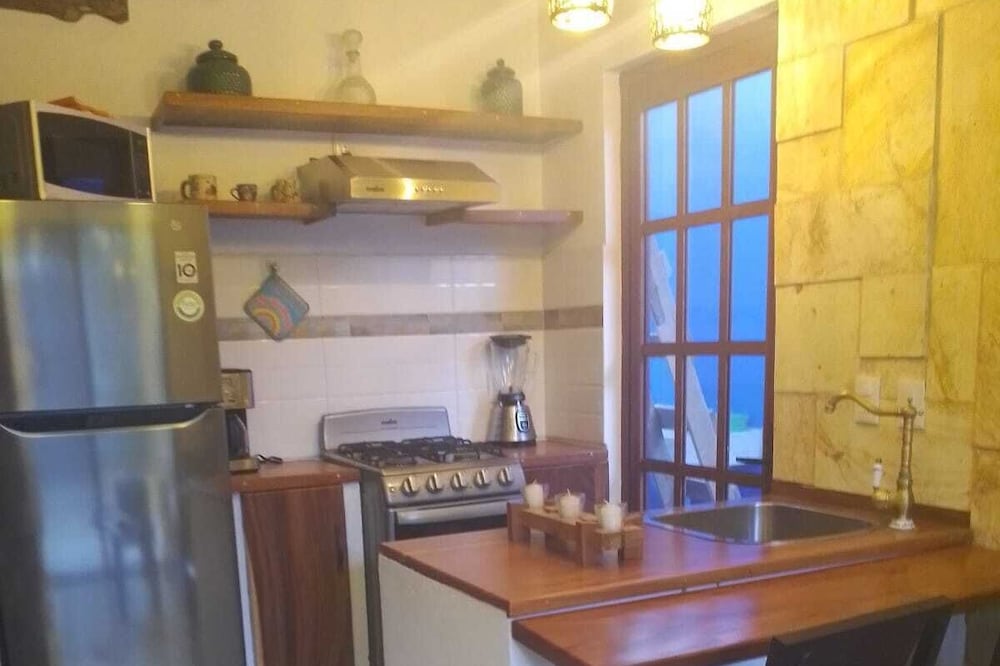 Luxury Bungalow 1 km. from Oaxaca Airport