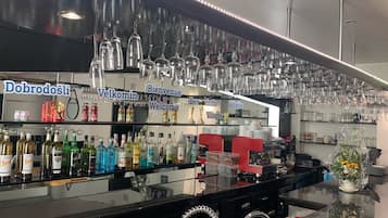 Bar (en la propiedad)