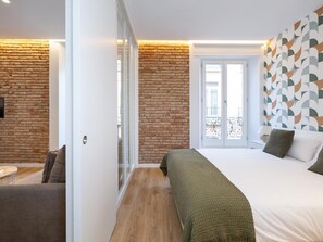 1 bedroom, iron/ironing board, free WiFi, bed sheets - ChezmoiHomes Patio Zahorí 2 (Granada)