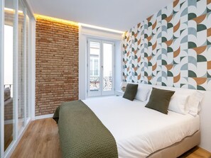 1 bedroom, iron/ironing board, free WiFi, bed sheets