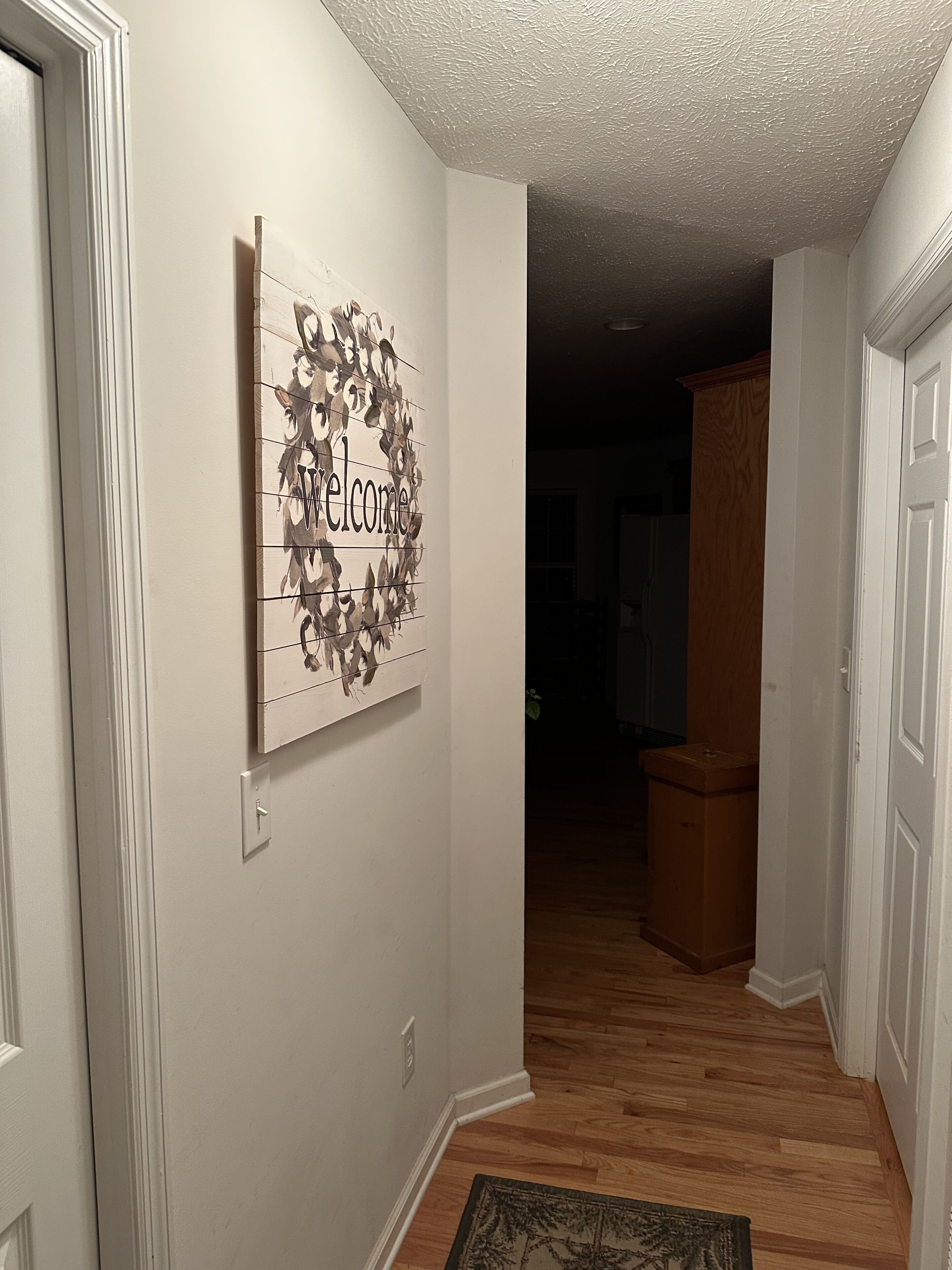 Horse country in a beautiful, cozy, pool house.  You will love your stay.