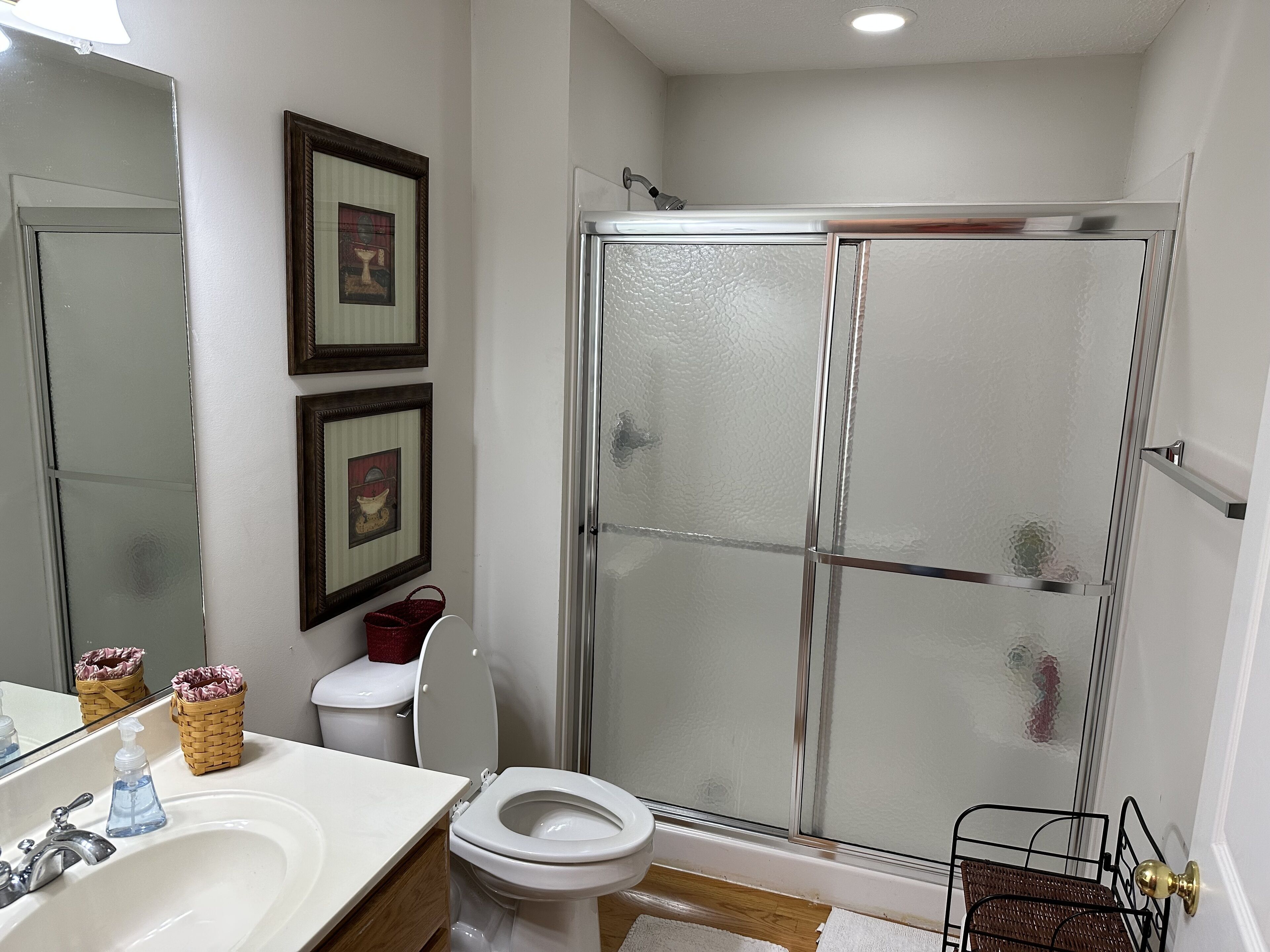 Horse country in a beautiful, cozy, pool house.  You will love your stay.