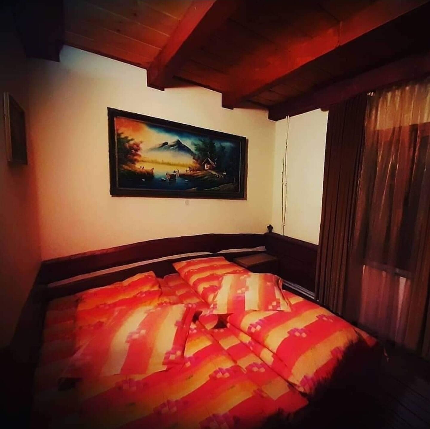 4 bedrooms, WiFi, bed sheets