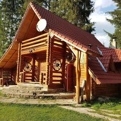 Cottage în the middle of forest for 11 people