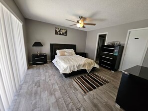 3 bedrooms, desk, iron/ironing board, WiFi