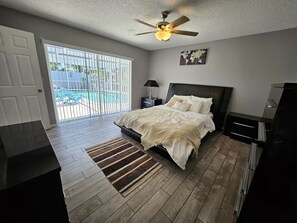 3 habitaciones, escritorio, tabla de planchar con plancha y wifi 