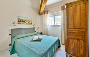 2 bedrooms, free WiFi - Awesome home in Châteaurenard (Châteaurenard)
