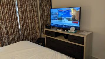 2 chambres, fer et planche Ă repasser, Wi-Fi, draps fournis