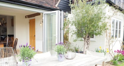 Stunning country house (Bix, outside Henley)
