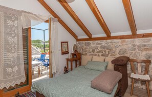 2 Schlafzimmer, Reisekinderbett, kostenloses WLAN, Bettwäsche