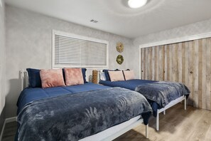 1 bedroom, desk, iron/ironing board, WiFi - *New* 1BR Apartment - Walk to Downtown Sac (West Sacramento)