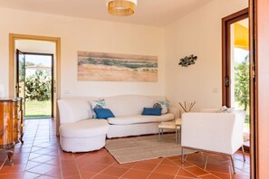 Unclassified image, 4 of 30, button - L'Asfodelo by All4sardinia  (BARI SARDO)