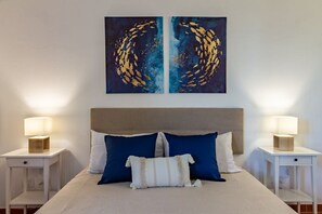 3 chambres, fer et planche Ă repasser
