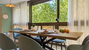 Dining - LAS OLAS old town apartments (Benidorm)
