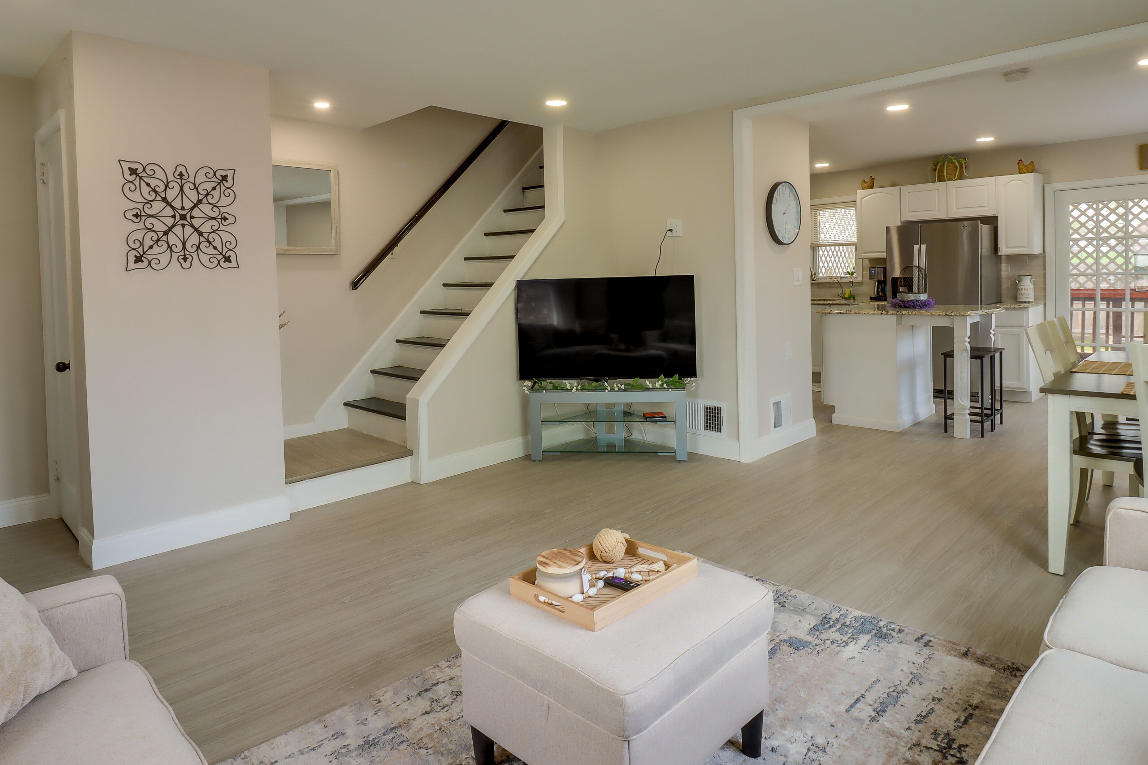 Allentown Townhome w/ Deck - 3 Mi to PPL Center!