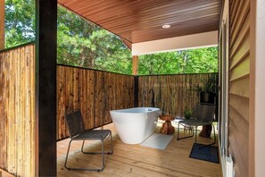 Bain à remous extérieur