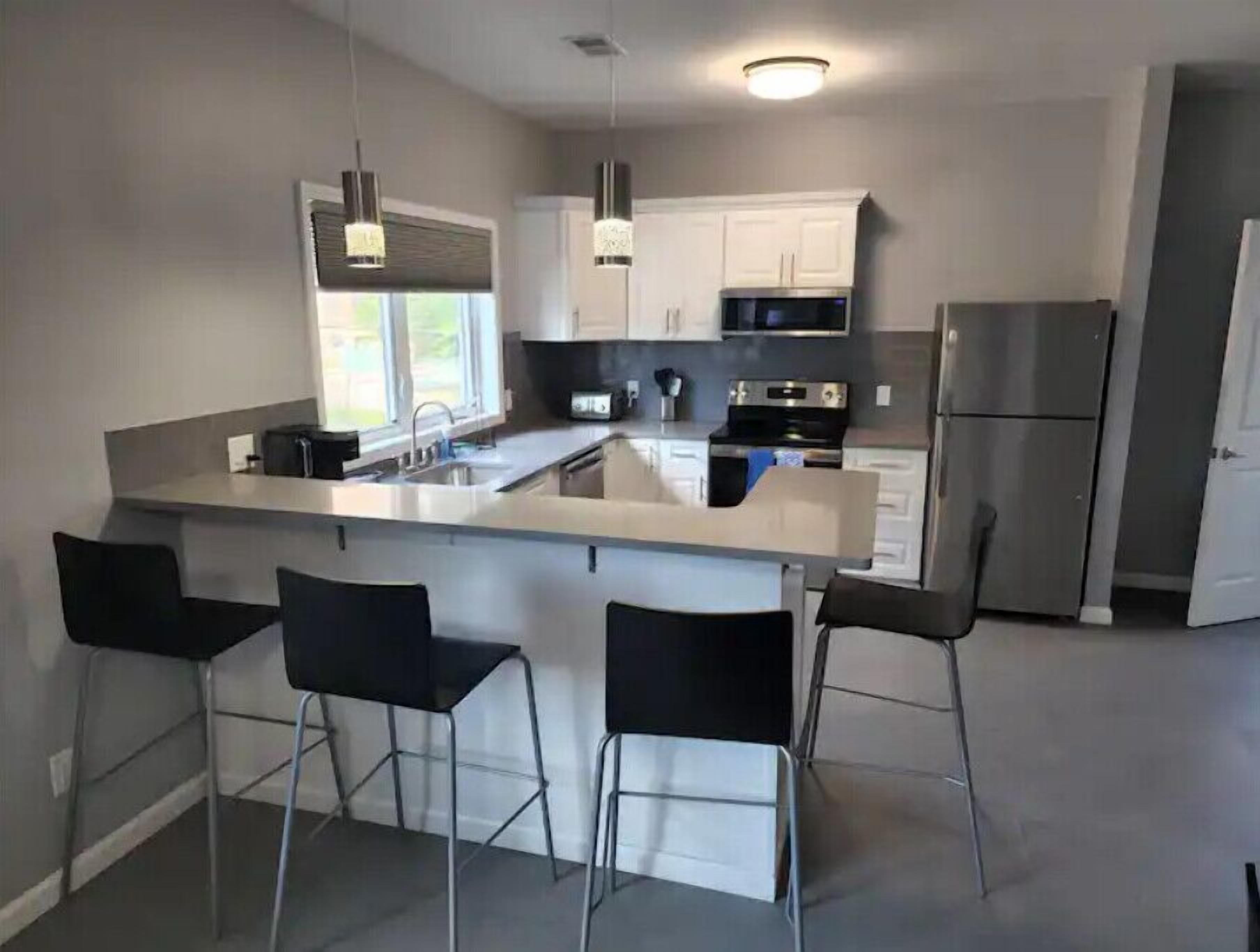 Mikrowelle, Ofen, Herdplatte, Geschirrspüler