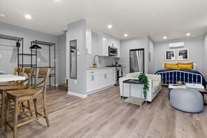 Interior - *New* Studio - Walk to Golden 1 | Old Sac | DOCO (West Sacramento)