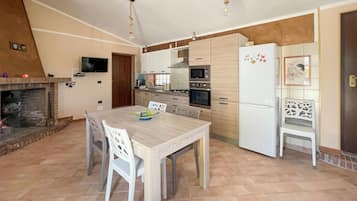 Frigorifero, piano cottura