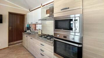 Frigorifero, piano cottura