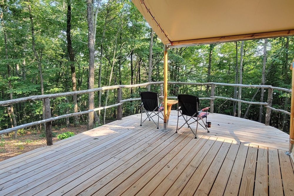 Forest is for rest, Quiet and private location in the mountains Forrest Cump.