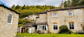 Beautiful stone cottage 5 miles from Richmond and the Yorkshire Dales w/ free Wifi, multi-fuel stove