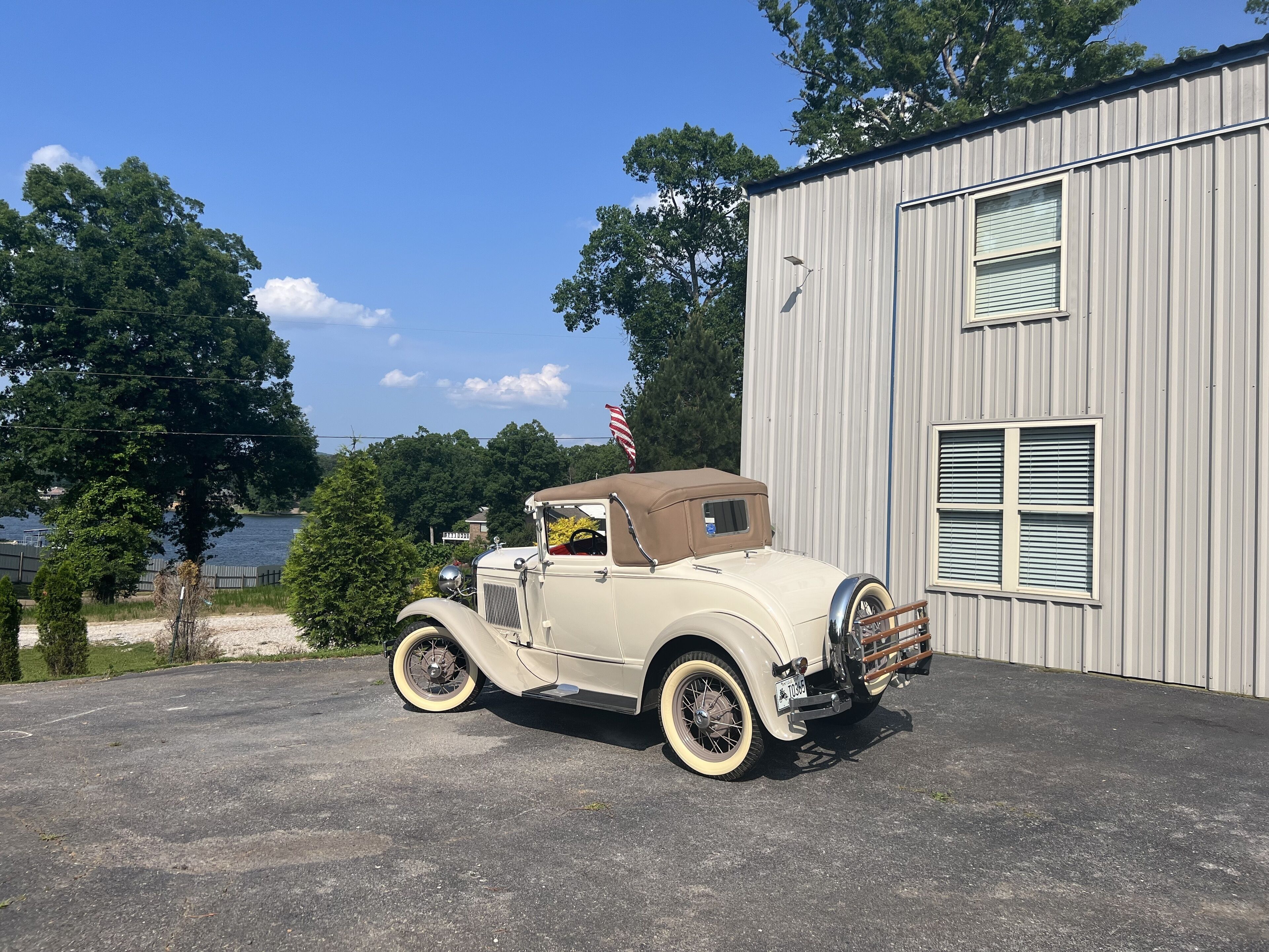 Antique Hideaway - Lake Hamilton