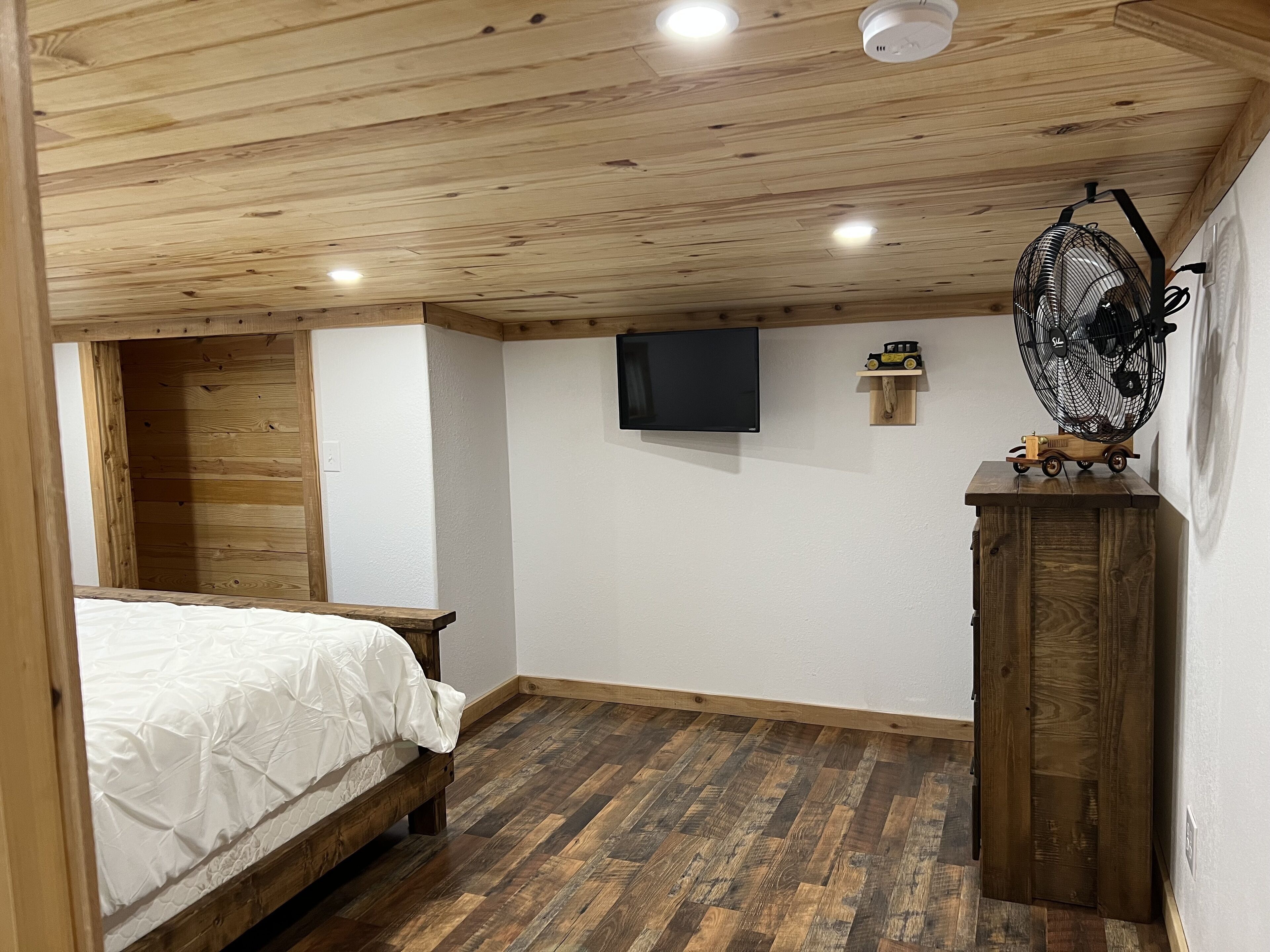 Antique Hideaway - Lake Hamilton