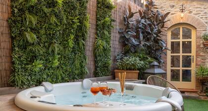 Stunning home in Capannori with jacuzzi