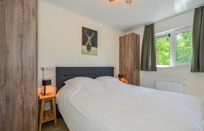 3 bedrooms, free WiFi - 3 bedroom awesome home in Zorgvlied (Zorgvlied)