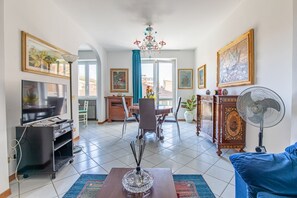 TV - Viareggio Beach Apartment (Viareggio)