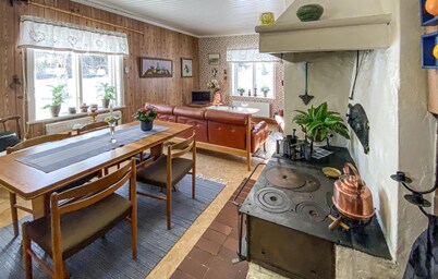 Stunning home in Sysslebäck with WiFi