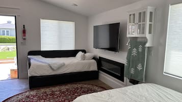 1 bedroom, iron/ironing board, free WiFi, bed sheets