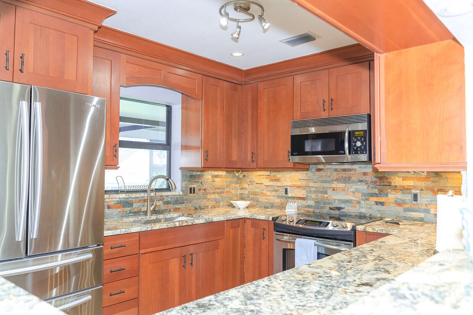 Waterfront Tropical Family Getaway