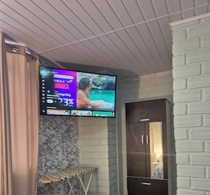 1 habitación, wifi y ropa de cama