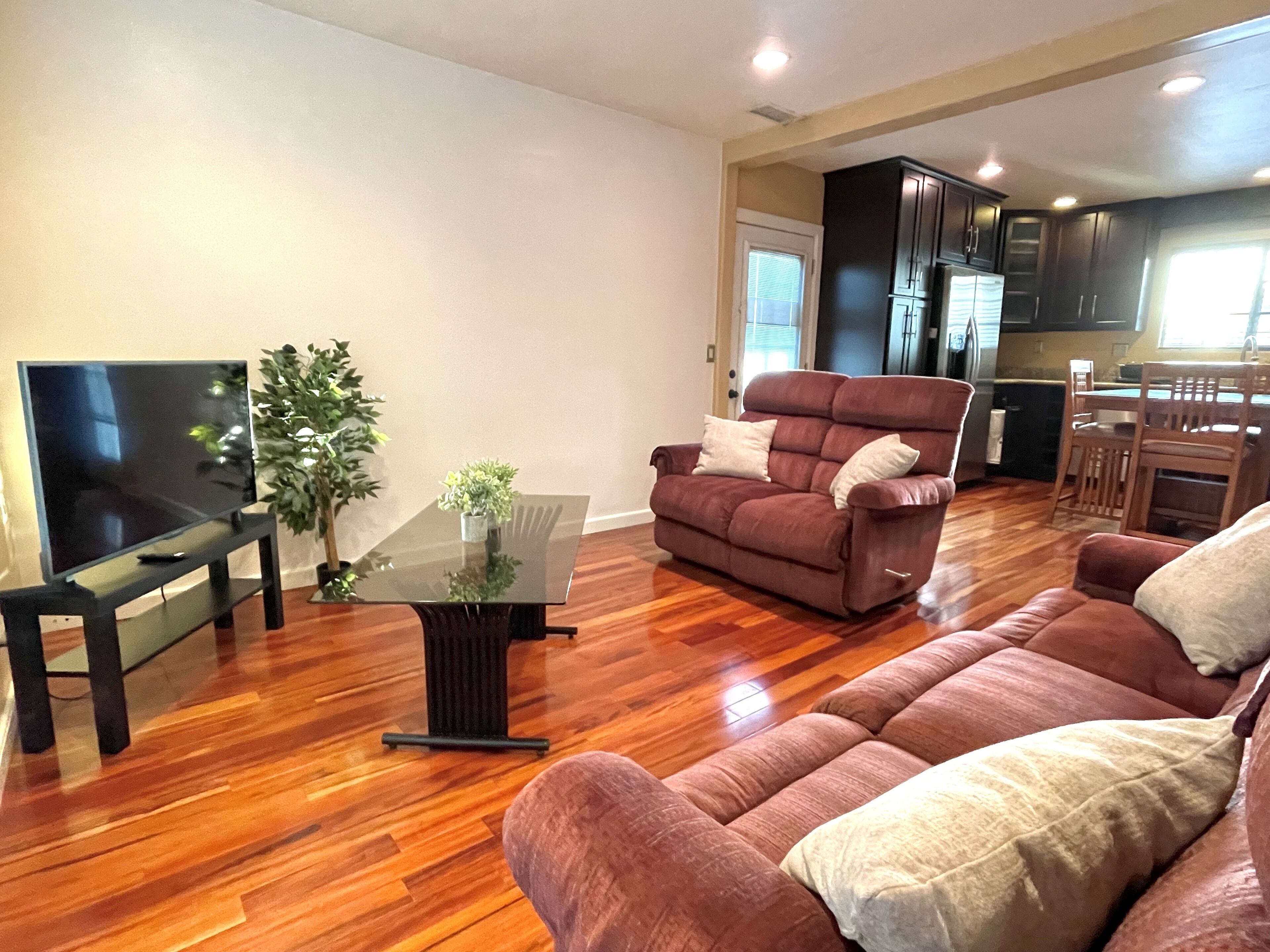 Cozy Home 20min to Disney, LA, Beaches