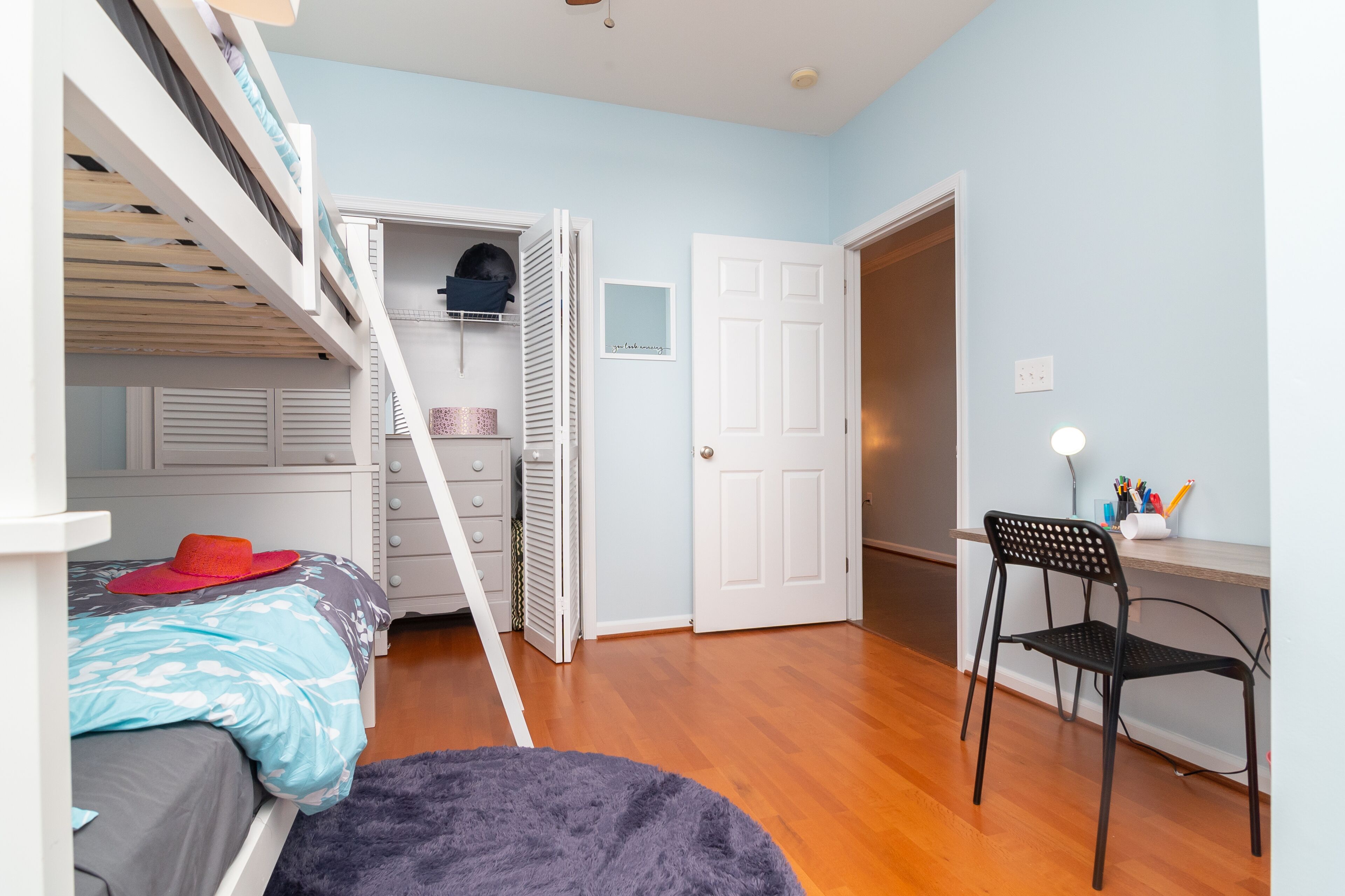 3 bedrooms, desk, iron/ironing board, free WiFi