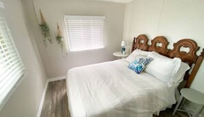 3 bedrooms, travel cot, free WiFi, bed sheets