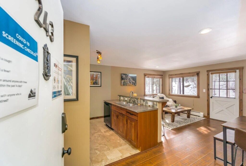 Serenity on Fall River- Fawn Valley Chalet, Estes Park CO