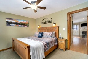 1 室のベッドルーム、アイロン / アイロン台、旅行用ベビーベッド、WiFi (無料)