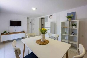 Dining - Holiday apartment mit Terrasse (Dramalj)