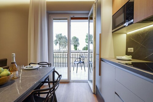 Eleanto Apartment a stone's throw from the sea