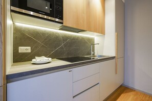 Micro-ondes, plaque de cuisson