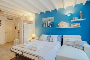 1 sovrum, strykjärn/strykbräda, internet och sängkläder