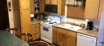 Peaceful House w/ a Washer + Kitchen.