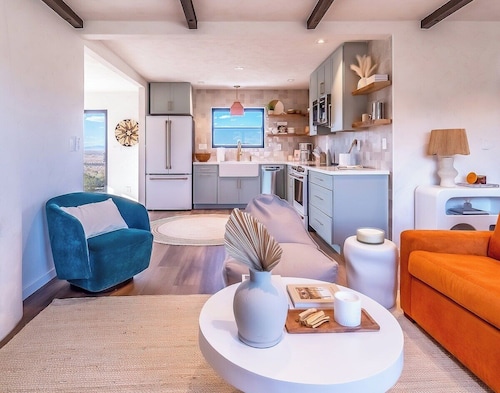 Mojave Palms · Epic Mojave Views + Sauna & Pool